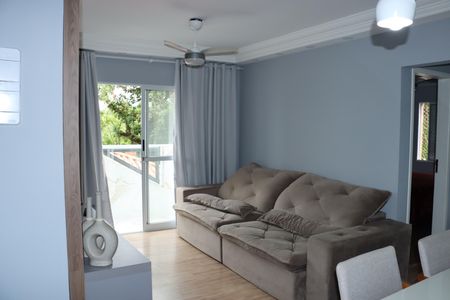 Sala de apartamento para alugar com 2 quartos, 55m² em Jardim Sabiá, Cotia