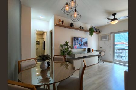 Apartamento à venda com 54m², 1 quarto e 1 vagaSala