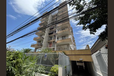 Apartamento para alugar com 75m², 3 quartos e 1 vagaFachada + plaquinha