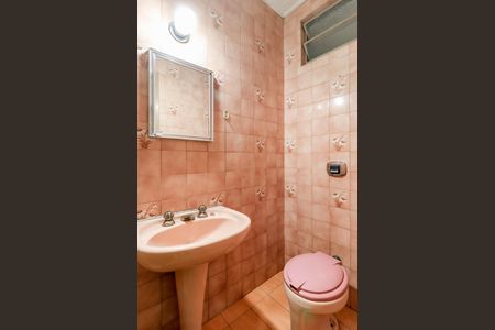 Casa à venda com 300m², 2 quartos e 4 vagasLavabo