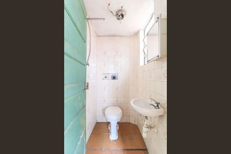 Casa à venda com 300m², 2 quartos e 4 vagasBanheiro de Serviço