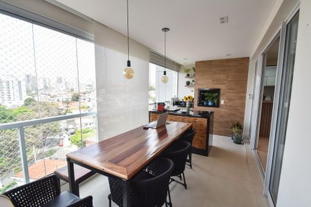 Apartamento à venda com 100m², 2 quartos e 2 vagasVaranda
