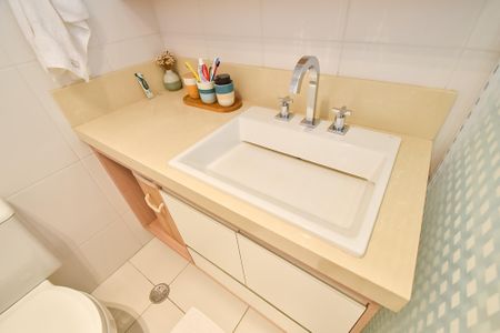 Apartamento à venda com 100m², 2 quartos e 2 vagasBanheiro da suíte 2