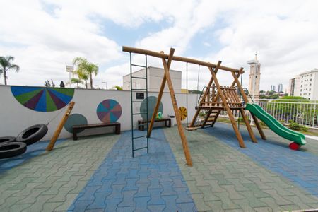 Apartamento à venda com 100m², 2 quartos e 2 vagasÁrea comum - Playground