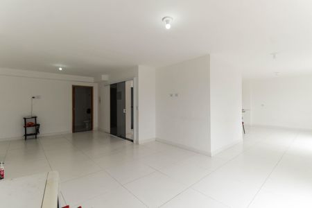 Apartamento para alugar com 39m², 2 quartos e sem vagaÁrea comum - Salão de festas
