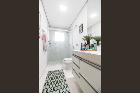 Casa de condomínio à venda com 485m², 4 quartos e 6 vagasBanheiro da Suíte