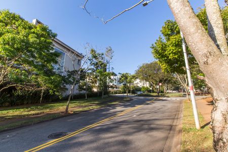 Casa de condomínio à venda com 485m², 4 quartos e 6 vagasEntrada