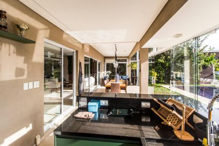 Casa de condomínio à venda com 485m², 4 quartos e 6 vagasÁrea gourmet