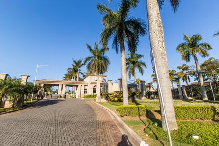 Casa de condomínio à venda com 485m², 4 quartos e 6 vagasVista da Rua