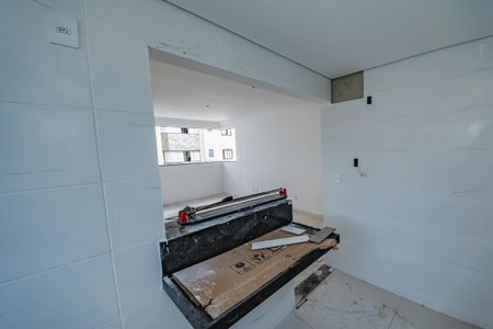 Apartamento à venda com 55m², 2 quartos e 1 vagaCozinha