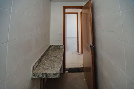 Banheiro Social de apartamento à venda com 2 quartos, 55m² em Serrano, Belo Horizonte