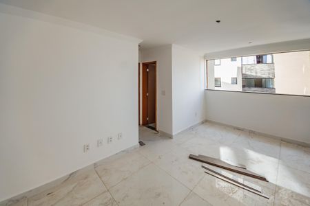 Sala de apartamento à venda com 2 quartos, 55m² em Serrano, Belo Horizonte
