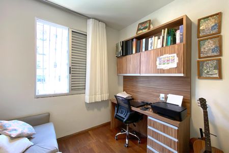 Apartamento à venda com 250m², 5 quartos e 2 vagasQuarto 4