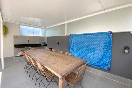 Apartamento à venda com 250m², 5 quartos e 2 vagasVaranda coberta