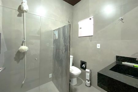 Apartamento à venda com 250m², 5 quartos e 2 vagasBanheiro da Suíte 2