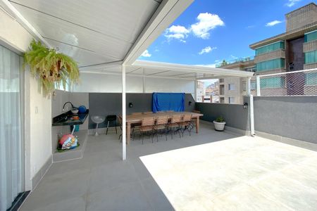 Apartamento à venda com 250m², 5 quartos e 2 vagasCobertura