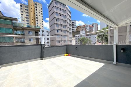 Apartamento à venda com 250m², 5 quartos e 2 vagasCobertura
