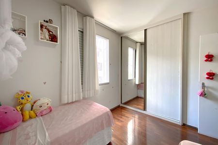 Apartamento à venda com 250m², 5 quartos e 2 vagasQuarto 3