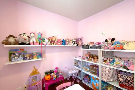 Apartamento à venda com 250m², 5 quartos e 2 vagasQuarto 5