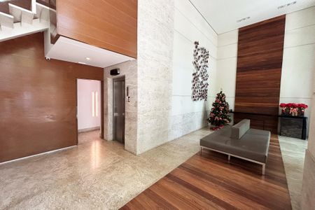 Apartamento à venda com 233m², 3 quartos e 4 vagas Apartamento à venda com 233m², 3 quartos e 4 vagasHall de entrada