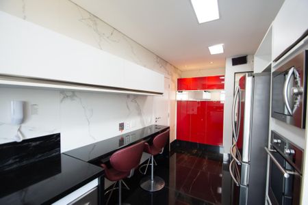 Apartamento à venda com 233m², 3 quartos e 4 vagas Apartamento à venda com 233m², 3 quartos e 4 vagascozinha