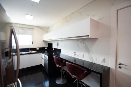 Apartamento à venda com 233m², 3 quartos e 4 vagas Apartamento à venda com 233m², 3 quartos e 4 vagascozinha