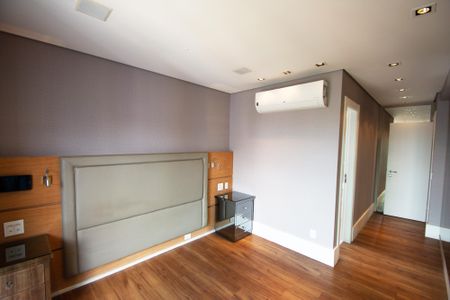 Apartamento à venda com 233m², 3 quartos e 4 vagas Apartamento à venda com 233m², 3 quartos e 4 vagassuite 1