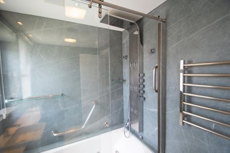 Apartamento à venda com 233m², 3 quartos e 4 vagas Apartamento à venda com 233m², 3 quartos e 4 vagasbanheiro suite 1