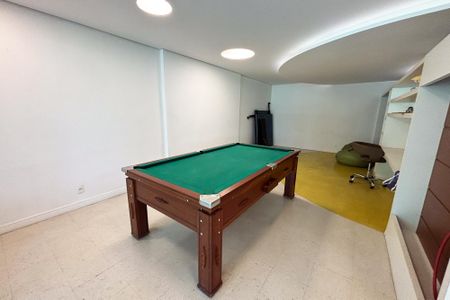Apartamento à venda com 233m², 3 quartos e 4 vagas Apartamento à venda com 233m², 3 quartos e 4 vagassala de jogos