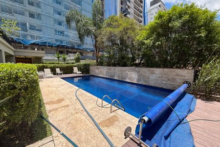 Apartamento à venda com 233m², 3 quartos e 4 vagas Apartamento à venda com 233m², 3 quartos e 4 vagaspiscina