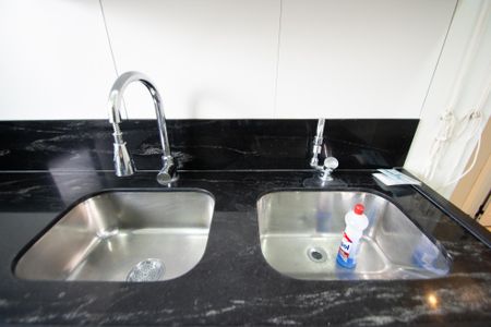 Apartamento à venda com 233m², 3 quartos e 4 vagas Apartamento à venda com 233m², 3 quartos e 4 vagaslavanderia