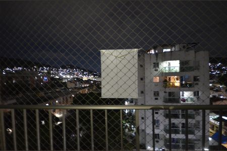 Placa instalada de apartamento para alugar com 2 quartos, 64m² em Praça Seca, Rio de Janeiro