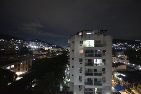 Vista da Quarto 1 Suite de apartamento para alugar com 2 quartos, 64m² em Praça Seca, Rio de Janeiro