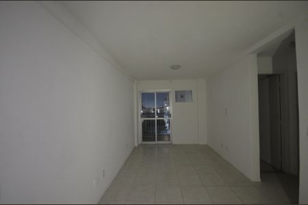 Sala de apartamento para alugar com 2 quartos, 64m² em Praça Seca, Rio de Janeiro