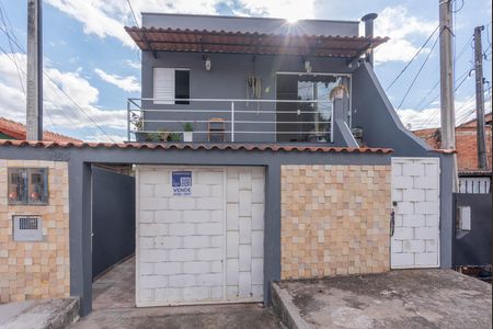 fachada  de casa à venda com 2 quartos, 100m² em Jardim Novo Campos Eliseos, Campinas