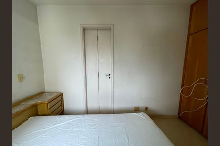 Apartamento à venda com 74m², 3 quartos e 2 vagasQuarto 3