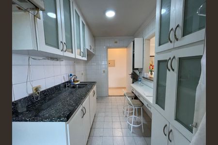 Apartamento à venda com 74m², 3 quartos e 2 vagasCozinha