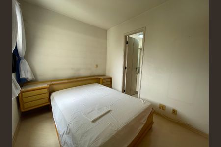 Apartamento à venda com 74m², 3 quartos e 2 vagasQuarto 3