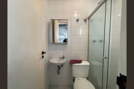 Apartamento à venda com 74m², 3 quartos e 2 vagasBanheiro de serviço