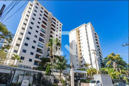 Apartamento à venda com 74m², 3 quartos e 2 vagasFachada e portaria
