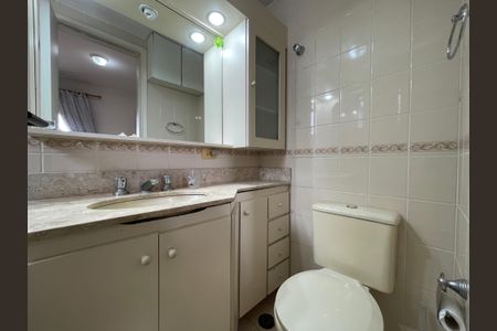Apartamento à venda com 74m², 3 quartos e 2 vagasBanheiro do Quarto 3