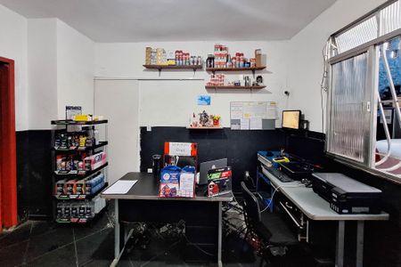 Casa para alugar com 780m², 2 quartos e 2 vagasQuarto 2