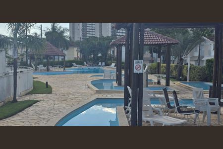 Casa de condomínio à venda com 120m², 3 quartos e 2 vagas