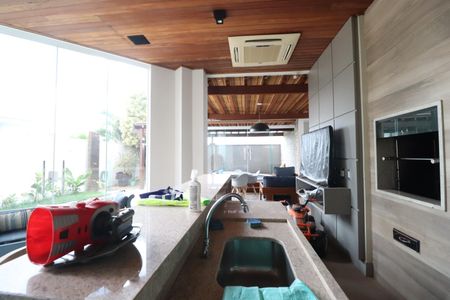 Casa de condomínio para alugar com 292m², 5 quartos e 2 vagasVaranda gourmet