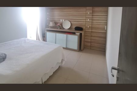 Casa de condomínio para alugar com 292m², 5 quartos e 2 vagasSuíte 3