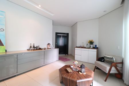 Sala de casa de condomínio para alugar com 5 quartos, 292m² em Aclimação, Uberlândia