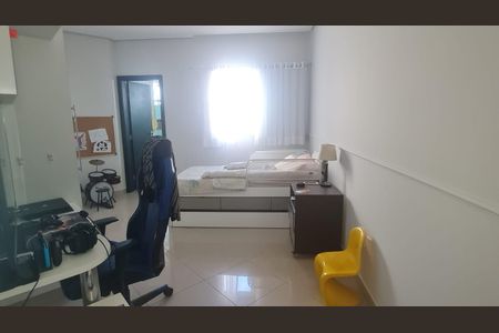 Casa de condomínio para alugar com 292m², 5 quartos e 2 vagasSuíte 4