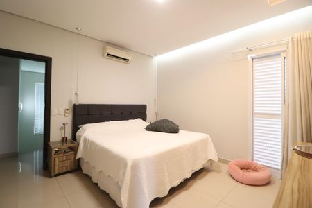 Casa de condomínio para alugar com 292m², 5 quartos e 2 vagasSuíte 3