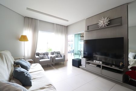 Casa de condomínio para alugar com 292m², 5 quartos e 2 vagasSala