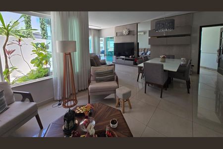 Casa de condomínio para alugar com 292m², 5 quartos e 2 vagasSala